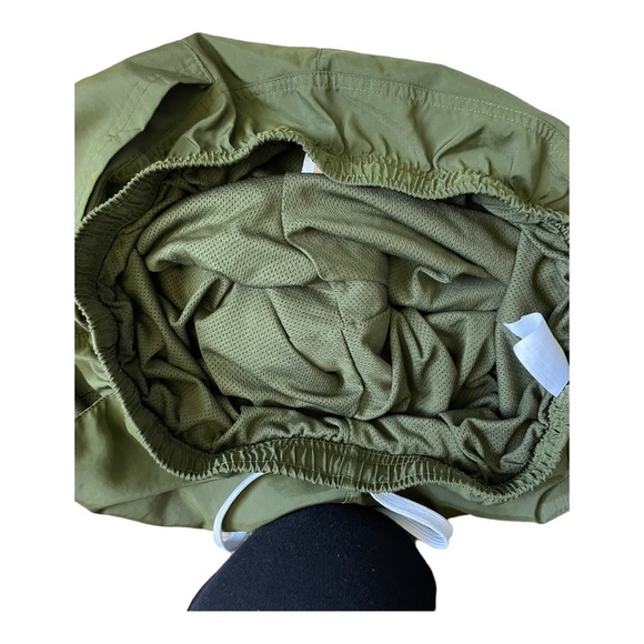 NIKE Standard Fit Mid Thigh Length Athletic Shorts Olive Green Size XXL - Picture 8 of 11
